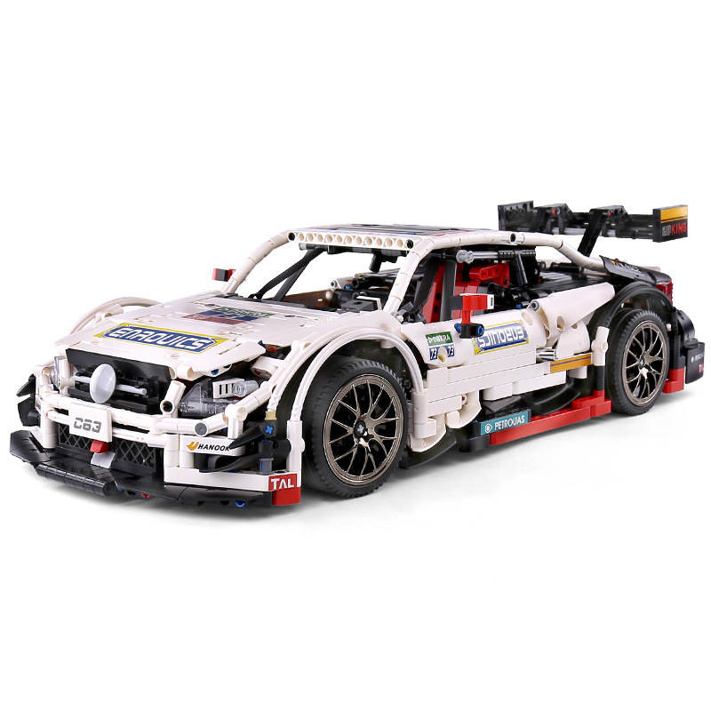 Mercedes-Benz AMG C63 DTM