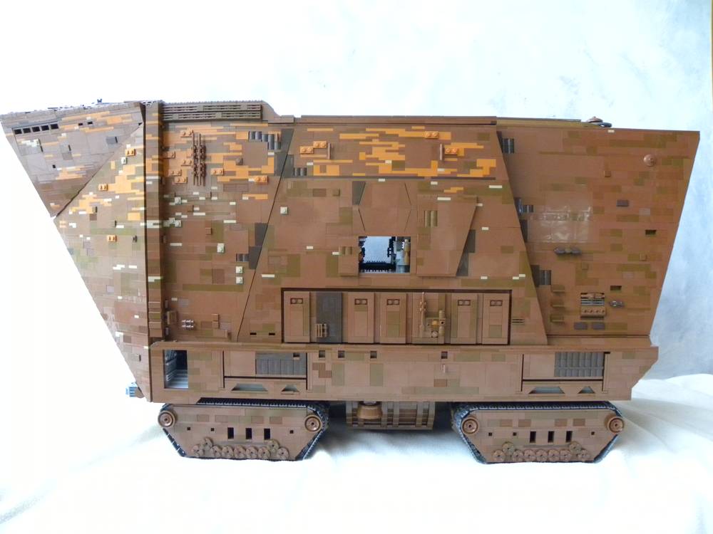SANDCRAWLER WITH FULL INTERIOR