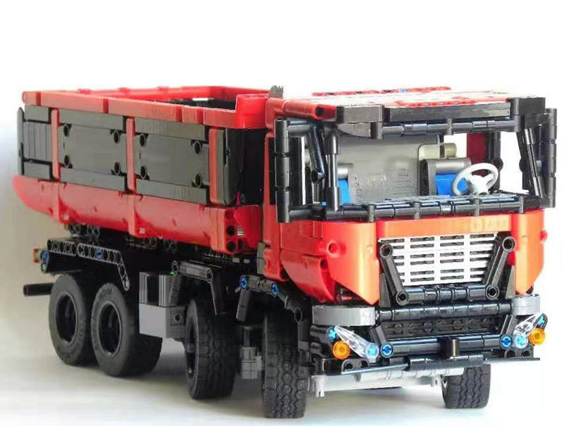 8x4 Dump Truck