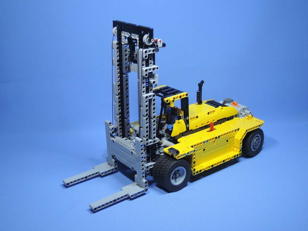 42009 Alternate: Heavy Duty Forklift