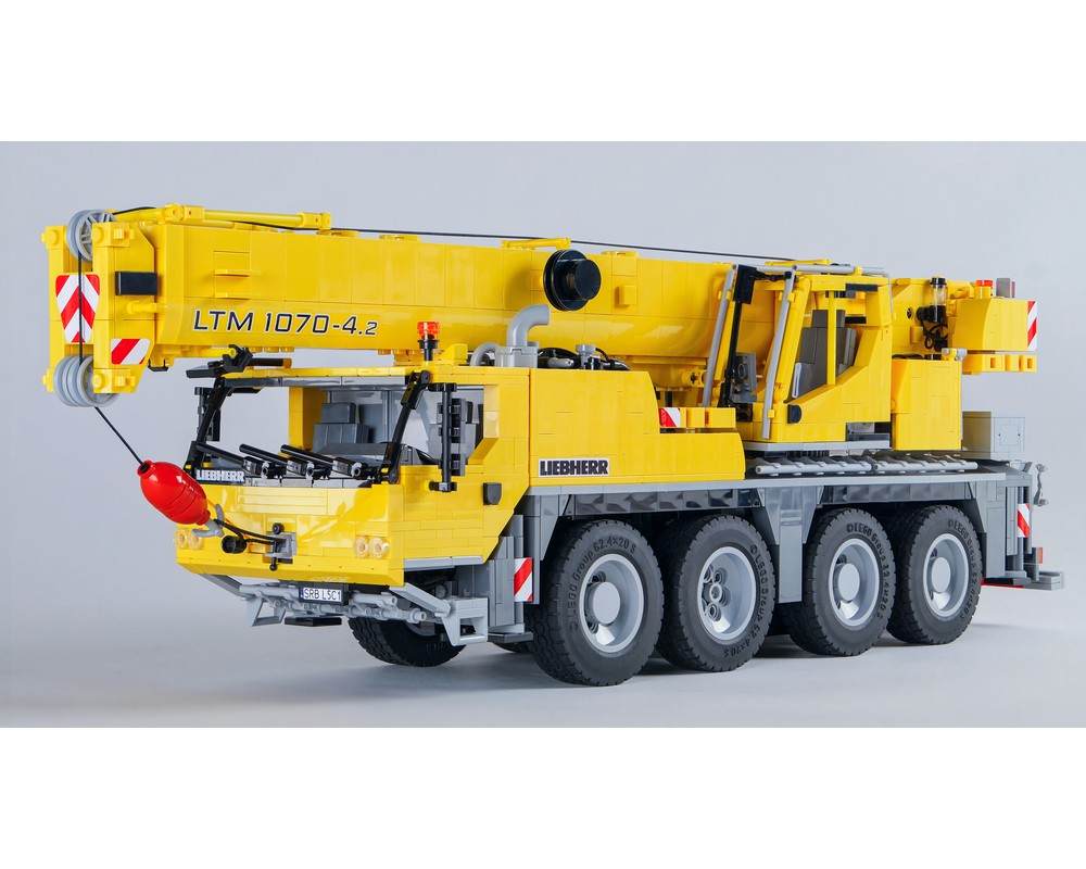 Liebherr LTM 1070-4.2