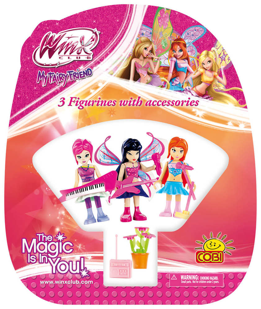 3 figurines with accessories