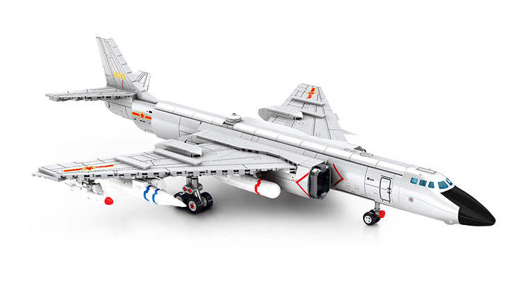 强国雄风:轰-6K型中远程轰炸机