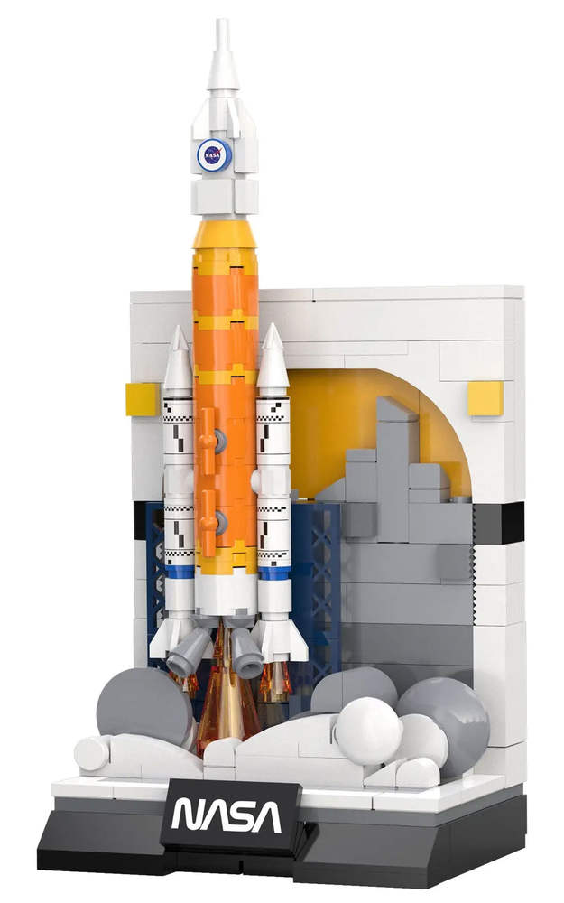 NASA SLS Artemis Rocket